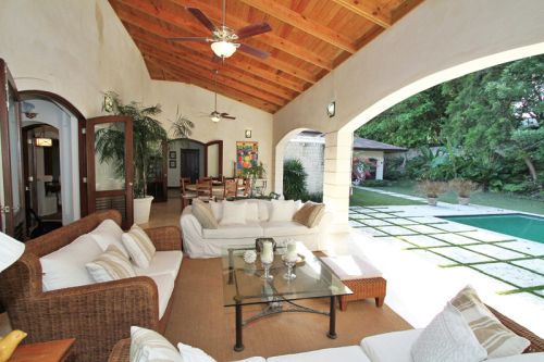 #8 Gorgeous 6 bedroom Villa inside beachfront community