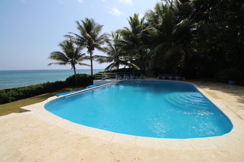 #13 Beachfront Villa with 5 bedrooms in Sosua