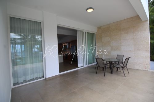 #16 Kite Beach House - Modern Beachfront Home